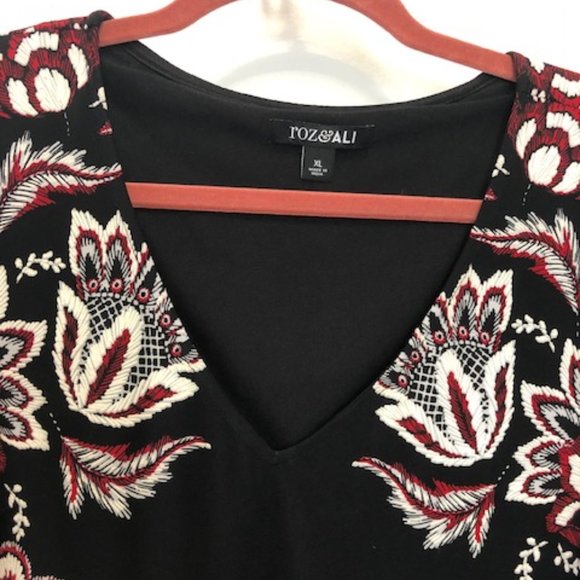 Roz & Ali Dress - Picture 2 of 8